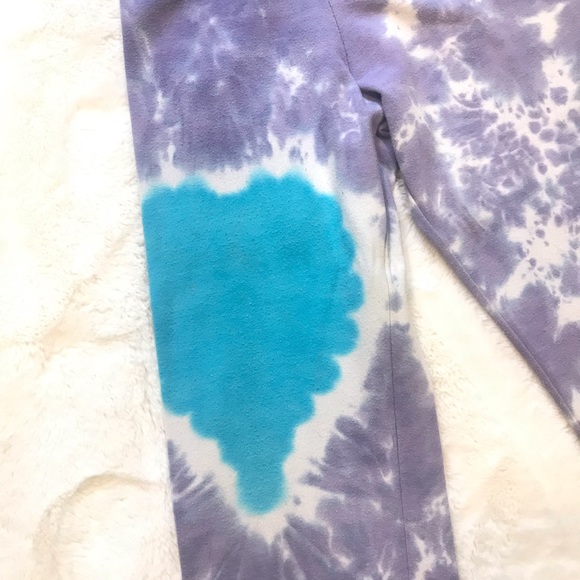 Groovy blueberry tie dye yoga pants. - Picture 5 of 6